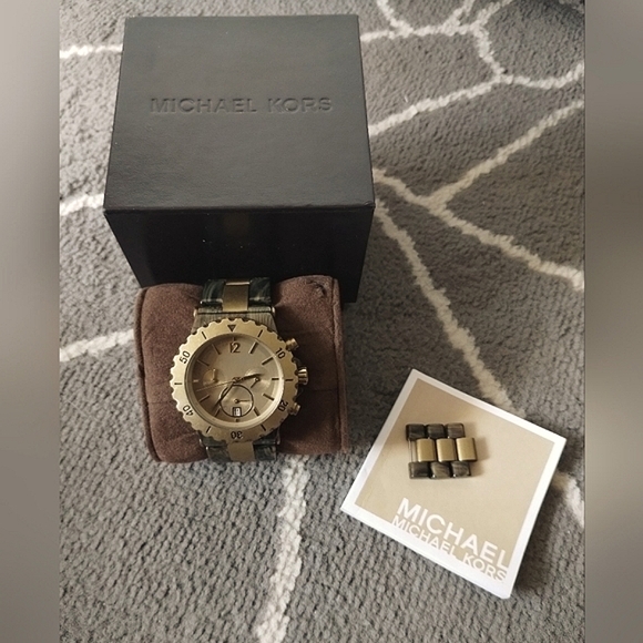 Michael Kors Chronograph MK 5597 Dylan Bronze Stopwatch - Picture 1 of 13